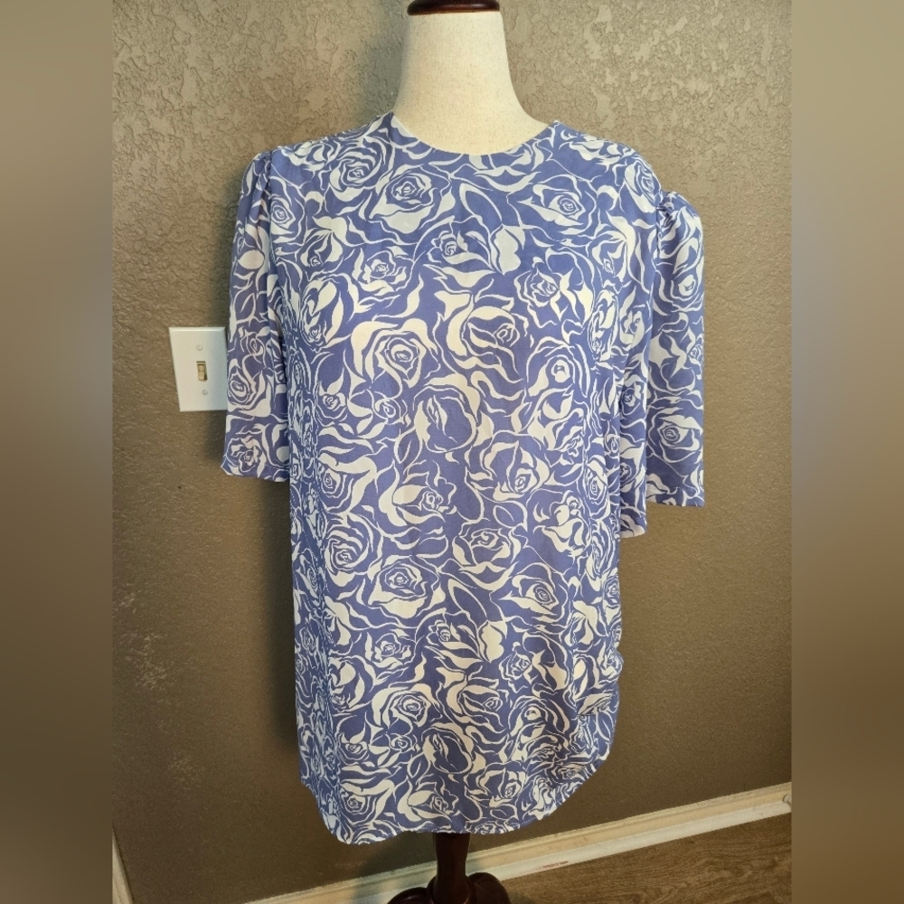Diane Von Furstenberg Vintage Blue White Rose Print Blouse (6035)